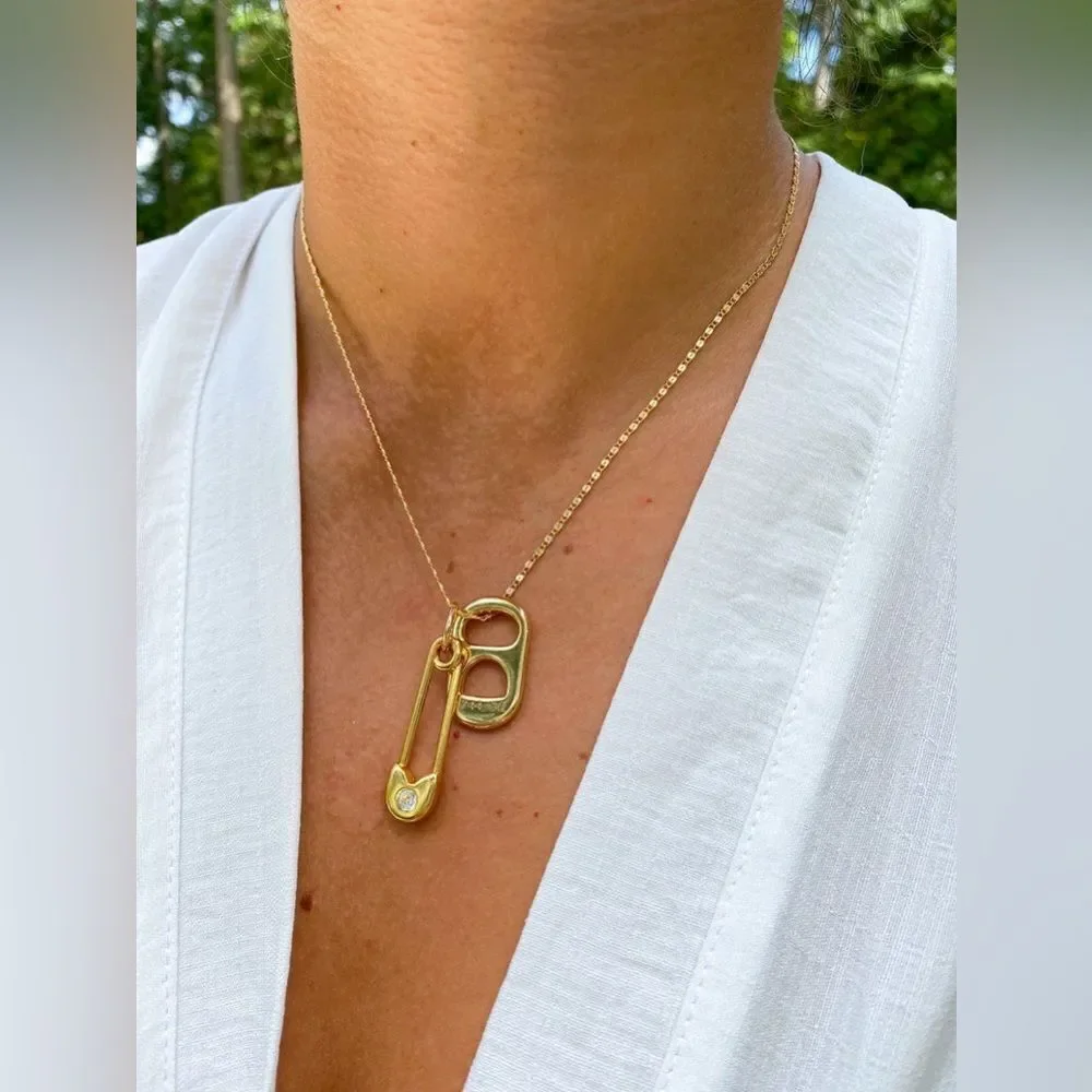 Safety Pin Pendant Necklace Q81